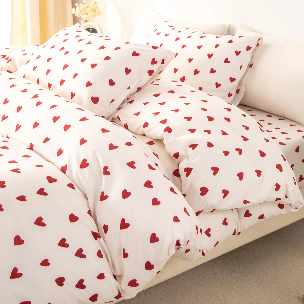 3pcs Set Red Heart Printed Duvet Cover Set (1 Duvet Cover & 2 Pillowcase) Soft And Skin-Friendly